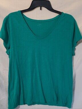 LOFT Green V-Neck Short Sleeve Tee